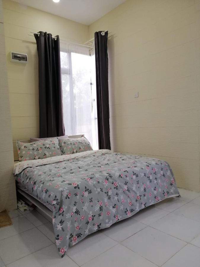 Teratak Sherra Roomstay Macang Dış mekan fotoğraf