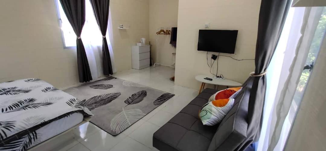Teratak Sherra Roomstay Macang Dış mekan fotoğraf